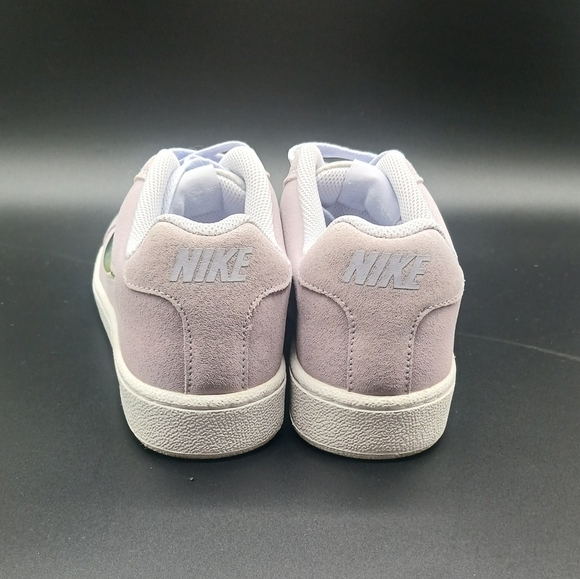 Nike Womens Court Royale Leather Premium Sneakers​​​ - Picture 4 of 7